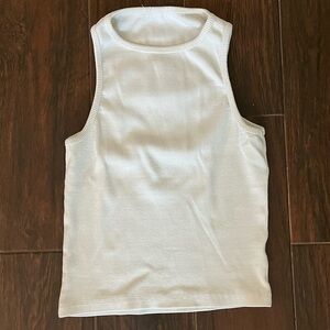 Ribbed white tank top